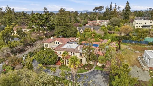 730 Hillsborough Boulevard, Hillsborough, CA 94010