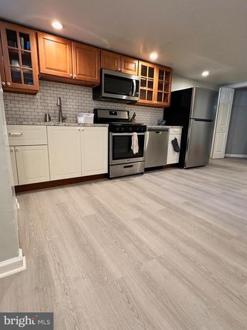 2340 CHRISTIAN ST, Philadelphia, PA 19146