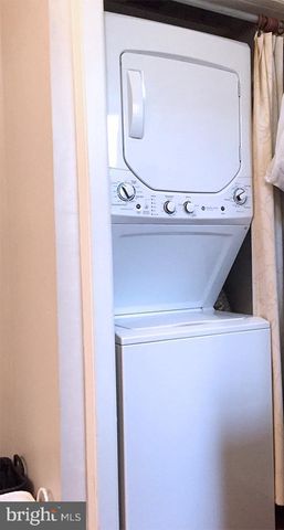 2340 CHRISTIAN ST, Philadelphia, PA 19146