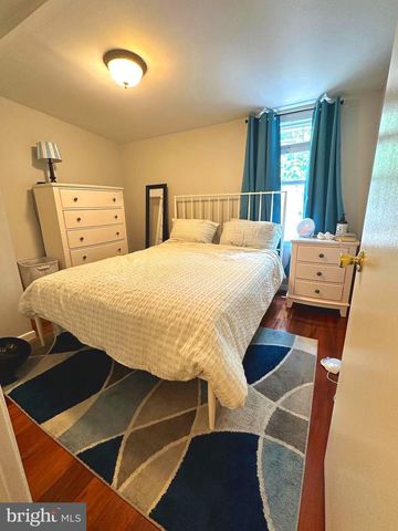 2340 CHRISTIAN ST, Philadelphia, PA 19146