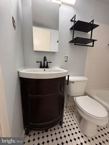 2340 CHRISTIAN ST, Philadelphia, PA 19146