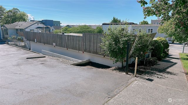 1126 N Forest Street, Bellingham, WA 98225