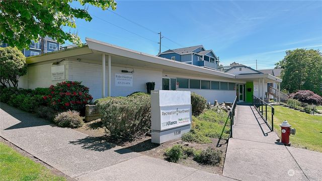 1126 N Forest Street, Bellingham, WA 98225