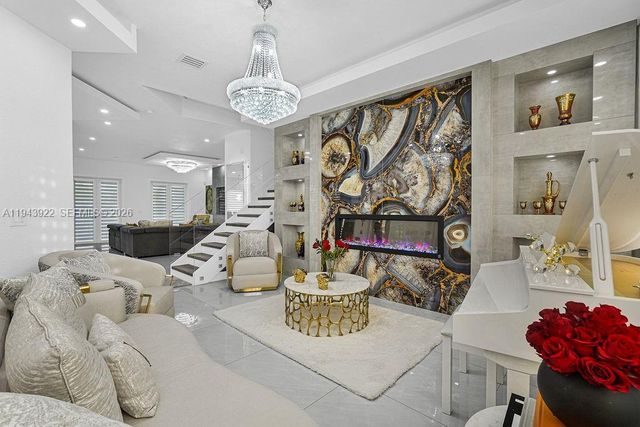 18061 NW 87th Ct, Hialeah, FL 33018