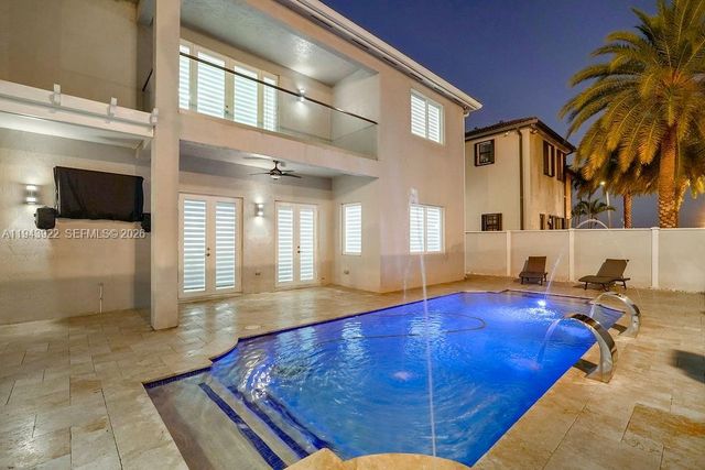 18061 NW 87th Ct, Hialeah, FL 33018