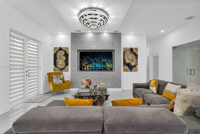 18061 NW 87th Ct, Hialeah, FL 33018