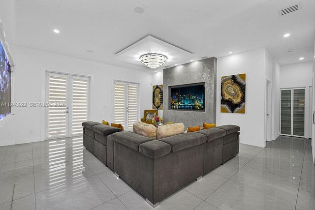 18061 NW 87th Ct, Hialeah, FL 33018