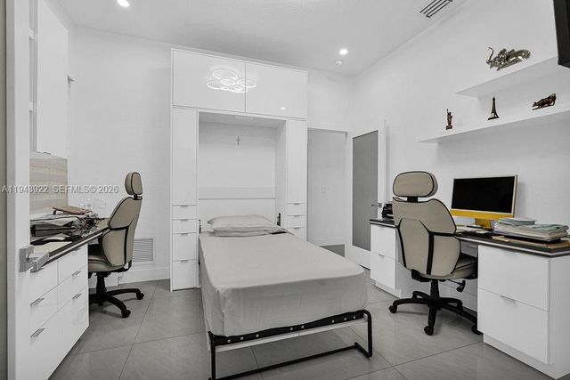 18061 NW 87th Ct, Hialeah, FL 33018