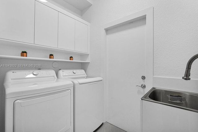 18061 NW 87th Ct, Hialeah, FL 33018