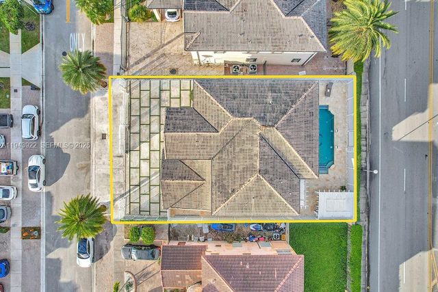 18061 NW 87th Ct, Hialeah, FL 33018