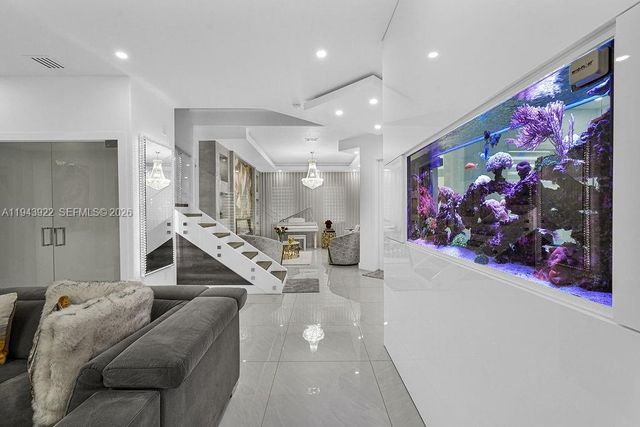 18061 NW 87th Ct, Hialeah, FL 33018