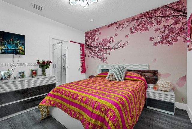 18061 NW 87th Ct, Hialeah, FL 33018