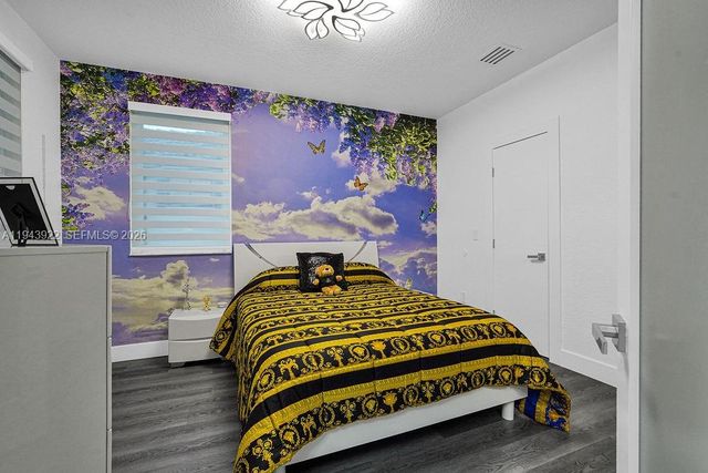 18061 NW 87th Ct, Hialeah, FL 33018