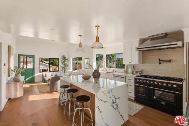 1083 Milwaukee Avenue, Los Angeles, CA 90042