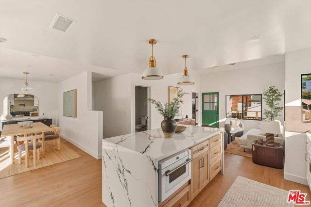 1083 Milwaukee Avenue, Los Angeles, CA 90042