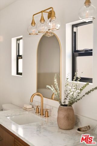 1083 Milwaukee Avenue, Los Angeles, CA 90042