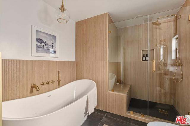 1083 Milwaukee Avenue, Los Angeles, CA 90042