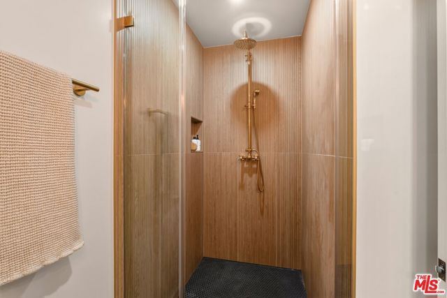 1083 Milwaukee Avenue, Los Angeles, CA 90042