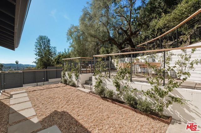 1083 Milwaukee Avenue, Los Angeles, CA 90042