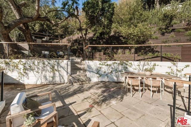 1083 Milwaukee Avenue, Los Angeles, CA 90042