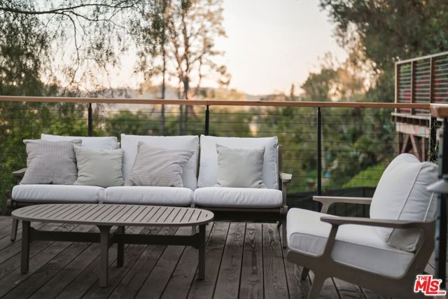 1083 Milwaukee Avenue, Los Angeles, CA 90042