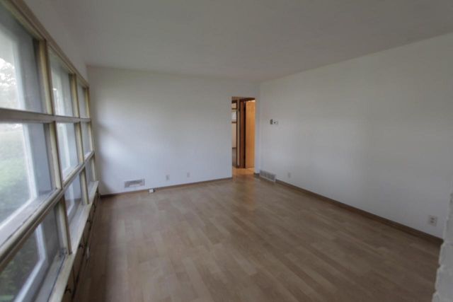 5326 W Crawford AVENUE, Milwaukee, WI 53220