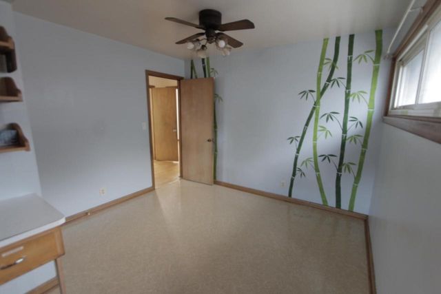 5326 W Crawford AVENUE, Milwaukee, WI 53220