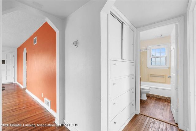 315 Hungerford Street, Lansing, MI 48917