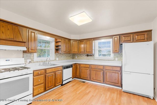 315 Hungerford Street, Lansing, MI 48917