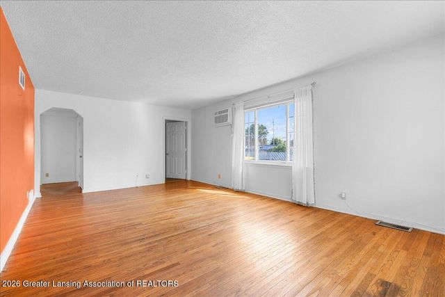 315 Hungerford Street, Lansing, MI 48917