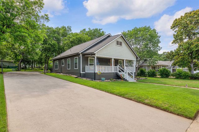 2832 Forest Avenue, Fort Worth, TX 76112