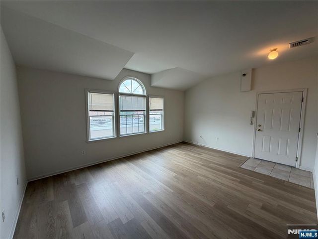 33 Prospect Street 10, Palisades Park, NJ 07650