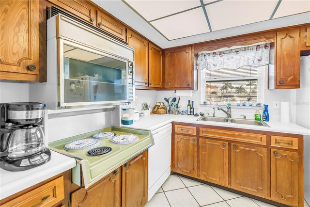 5020 BRITTANY DRIVE S 124, St Petersburg, FL 33715