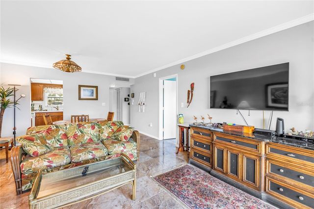 5020 BRITTANY DRIVE S 124, St Petersburg, FL 33715