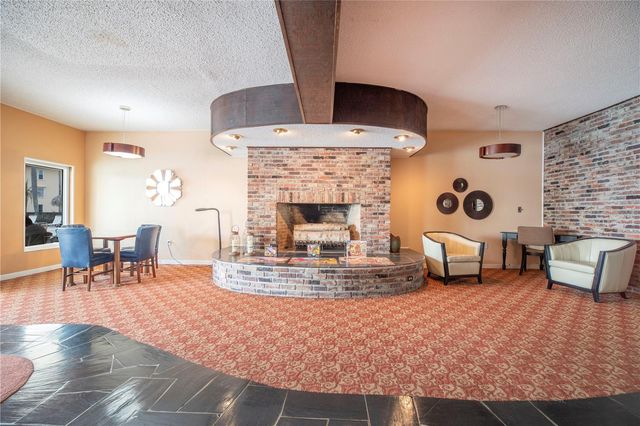 5020 BRITTANY DRIVE S 124, St Petersburg, FL 33715