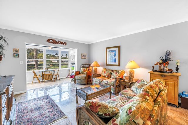 5020 BRITTANY DRIVE S 124, St Petersburg, FL 33715