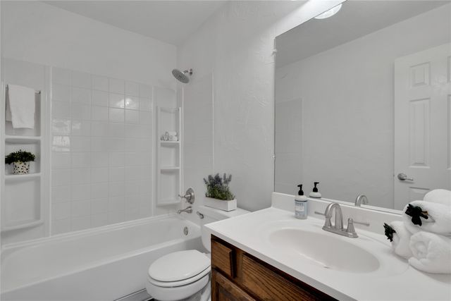 363 Balcones Drive, Fort Worth, TX 76108