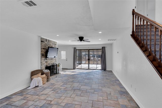 363 Balcones Drive, Fort Worth, TX 76108