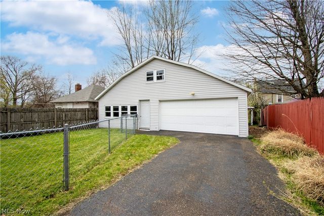 1311 Woodward Place NW, Canton, OH 44709