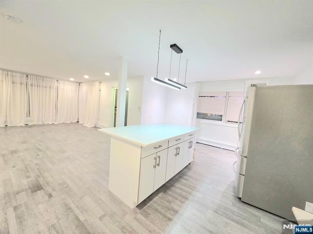 201 Riverdale Drive, Fort Lee, NJ 07024