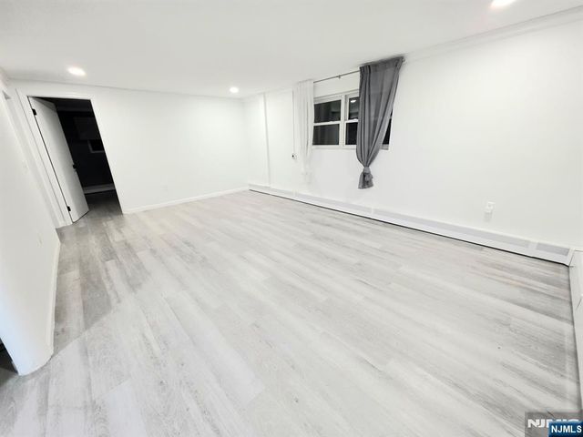 201 Riverdale Drive, Fort Lee, NJ 07024