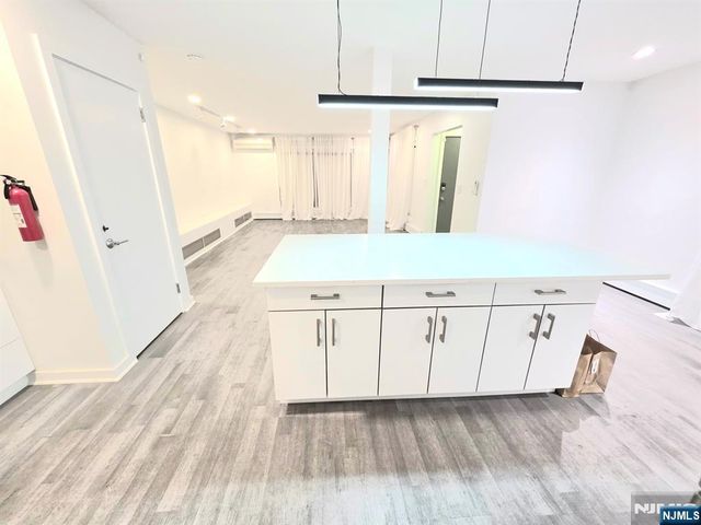 201 Riverdale Drive, Fort Lee, NJ 07024