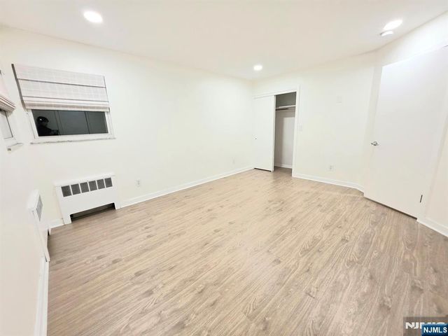 201 Riverdale Drive, Fort Lee, NJ 07024