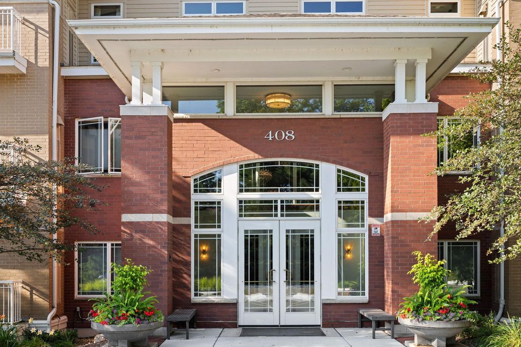 408 Parkers Lake Road 206, Wayzata, MN 55391 — photo 5