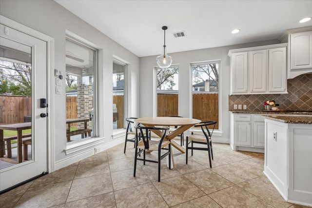 1616 Hewitt Drive, Houston, TX 77018