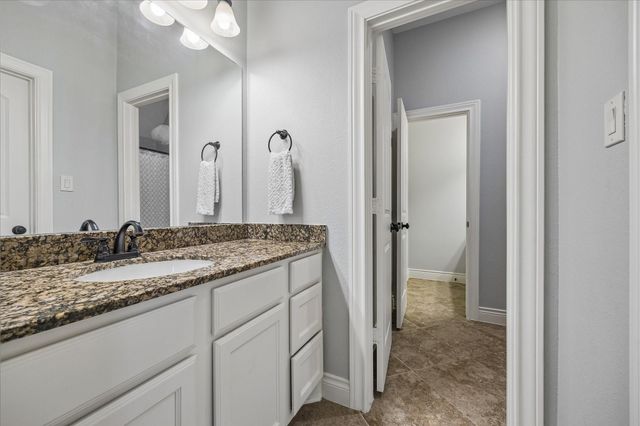 1616 Hewitt Drive, Houston, TX 77018