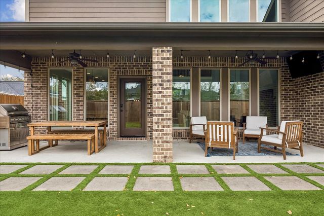 1616 Hewitt Drive, Houston, TX 77018