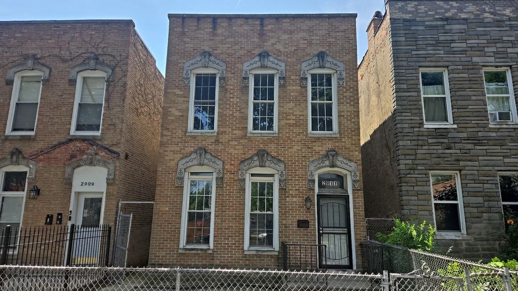 2911 W Walnut Street, Chicago, IL 60612