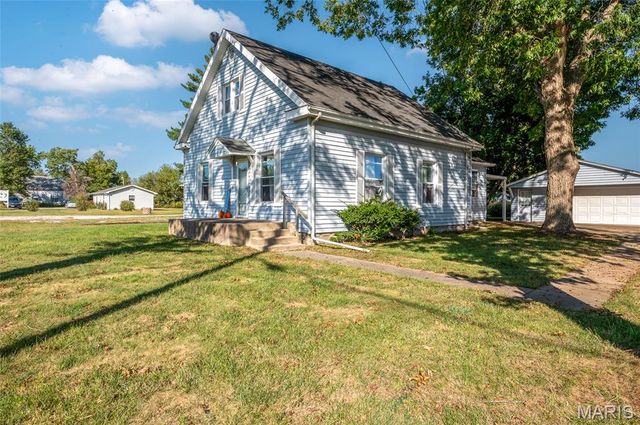 216 S Mine Street, Sandoval, IL 62882
