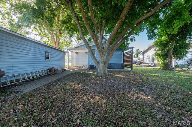 216 S Mine Street, Sandoval, IL 62882